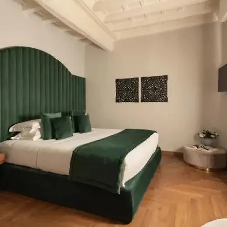 Appartement Pantheon 11 *